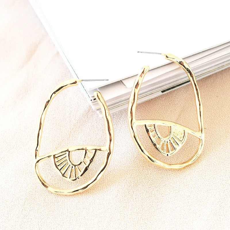 

Vintage Silver Gold Hollow Circle Eye Big Stud Earrings Women Accessories Kpop Geometric Earrings Fashion Jewelry