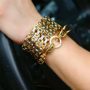 Outdoor equipment tactical steel whip self-defense weapon keel dragon ridge self-defense bracelet EDC whip necklace waist chain