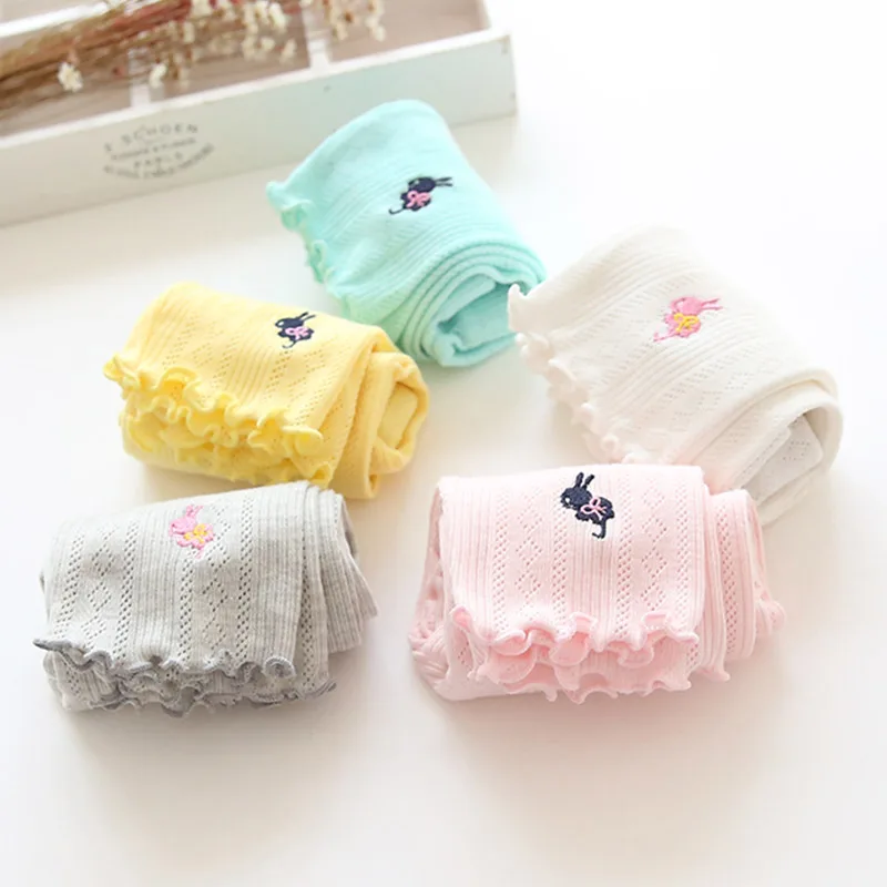 

2018 Summer Kids Children Birthday Gift Soild Color Hollow Out Embroidery Cute Animal Ruffle Calf Length Short Leggings Girls
