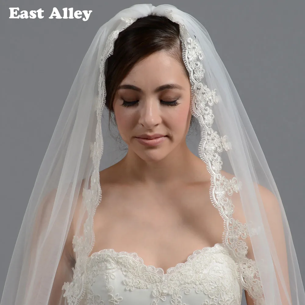 White-Ivory-Mantilla-Veil-Fingertip-Alencon-Lace-Wedding-Veil-with-Comb