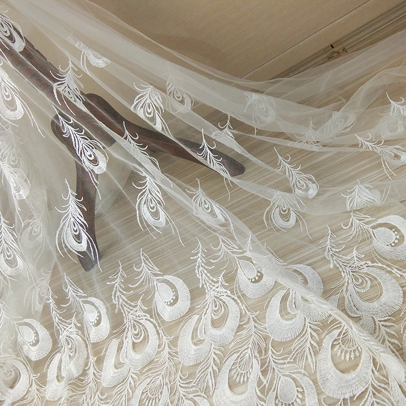 Exquisite Peacock Embroidered Lace French Skirt Fashion White Lace