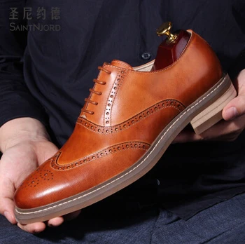 

Newest British style retro Bullock carved oxford shoes top quality handmade men's business casual shoes black/brown oxford shoes