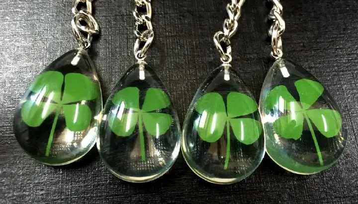 

Free Shipping 10 keychain real four leaf clover lucid drop fashion jewelry