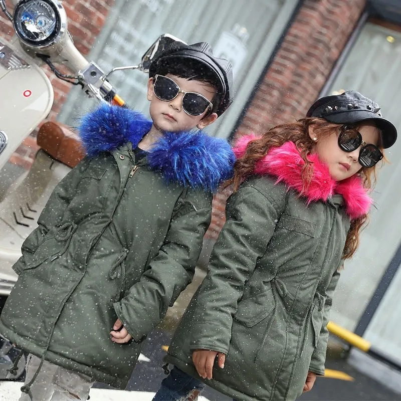Fahison/ детская одежда длинные зимние куртки для мальчиков пуховое пальто для девочек Детская верхняя одежда с капюшоном и большим меховым воротником утепленная верхняя одежда