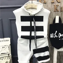 Комплект модной детской одежды из 2 предметов для мальчиков, черно-белая полосатая рубашка без рукавов с капюшоном и шорты, повседневная одежда для мальчиков детская От 2 до 7 лет