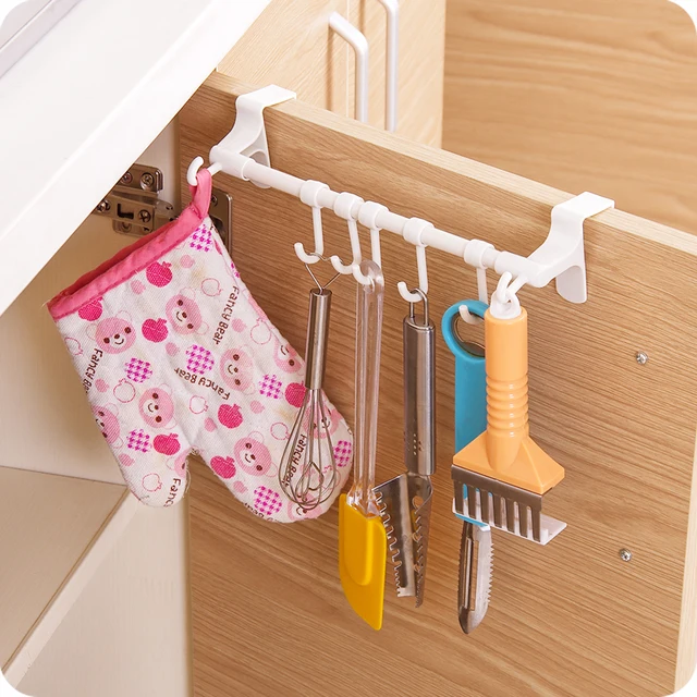 Best Price Multifunctional plastic towel bar holder over the kitchen cabinet cupboard door with 7 hook hanging rack kitchen accessories.