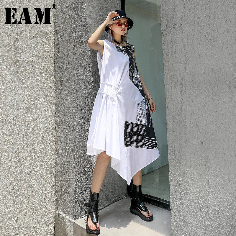

[EAM] 2019 New Spring Summer Round Neck Sleeveless White Pattern Printed Irregular Hem Loose Dress Women Fashion Tide JU876