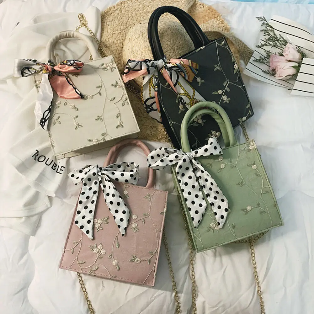 

New women's shoulder bag floral embroidery chain Messenger bag fashion casual handbag