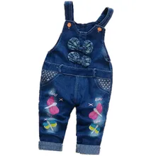 Г. Весенне-осенние джинсовые штаны на бретельках с изображением стрекозы для маленьких девочек, милая повседневная одежда принцессы Милые детские кружевные комбинезоны 17N1120