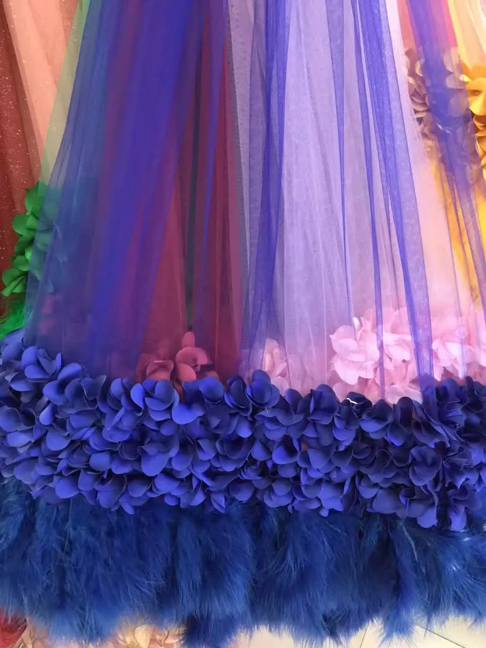 

2019 blue fabric 3D fabric wedding dress with ostrich feather, nude pink wedding decoration 1yard, SDF027