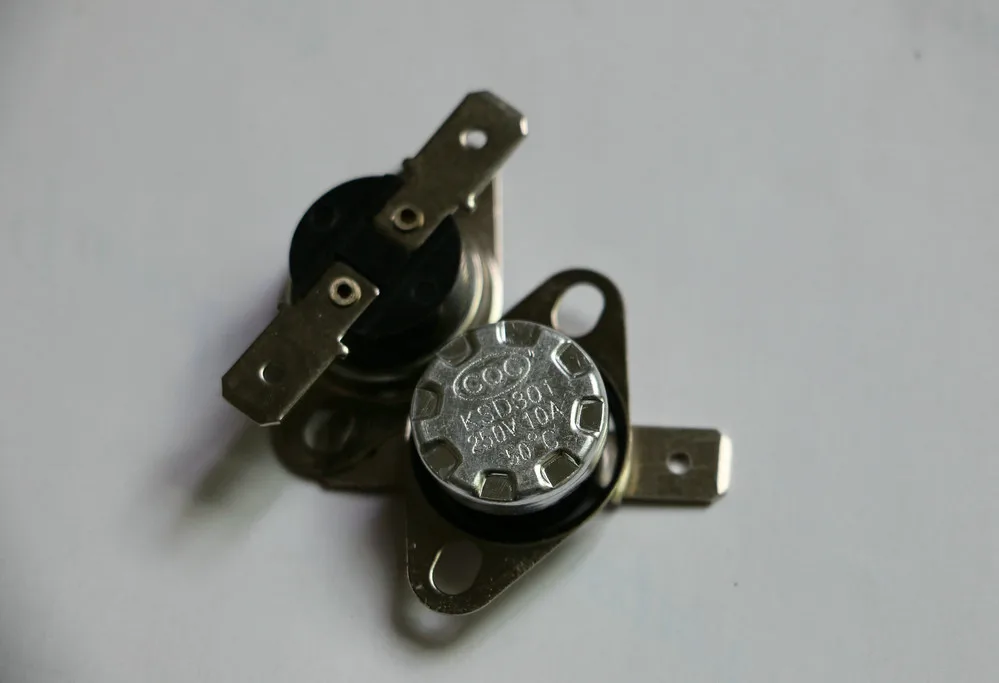 

4pcs Button style KSD301 50C Normally Open 50Degree NO Temperature Controlled Switch Thermostat 250V 10A Flat foot movable ring