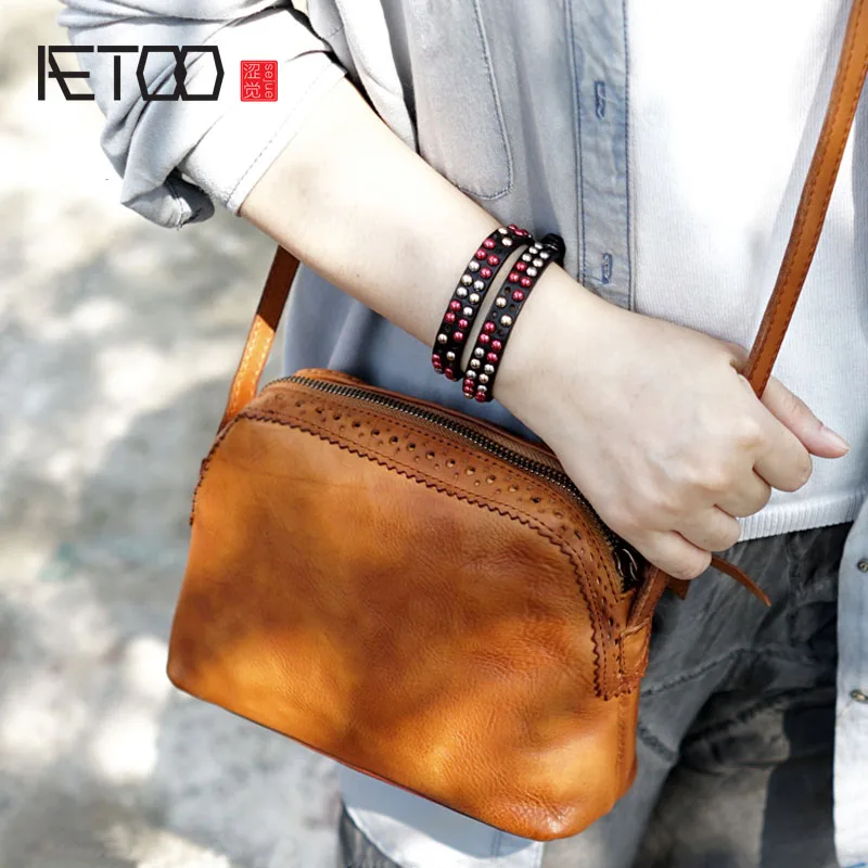 

AETOO Ms. Hand-shoulder Shoulder Women Leather Messenger Bag Small Retro Color To do The old Sen Series Shell