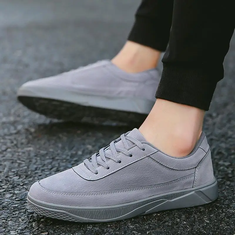 

Men Suede Leather Casual Shoes Classic Sneakers Breathable Lightweight Tennis Shoes Spring Autumn Lace-up Sneakers Black Grey