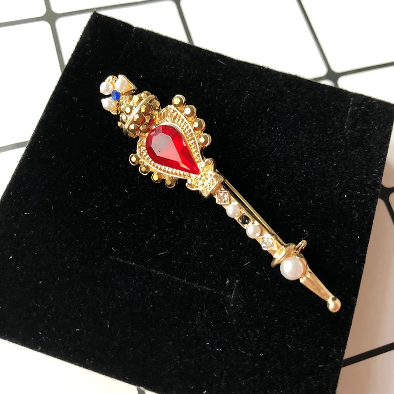 

Free Shipping Sweet Color Crown Brooch