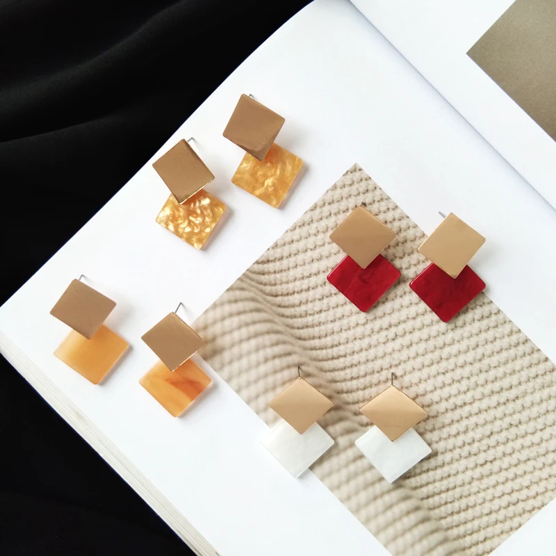 

Free Shipping Sweet Geometric Alloy Resin 4 Colors Elegant Stud Earring