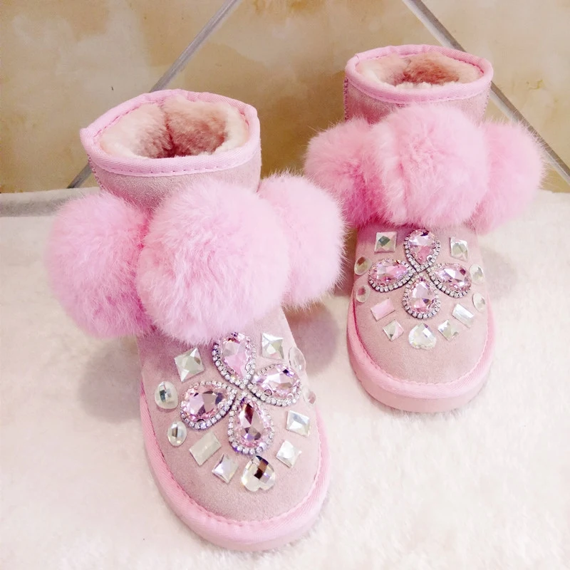 

2018 winter custom sweet really hair ball snow boots luxury rhinestone short tube non-slip thick bottom warm women's boots.
