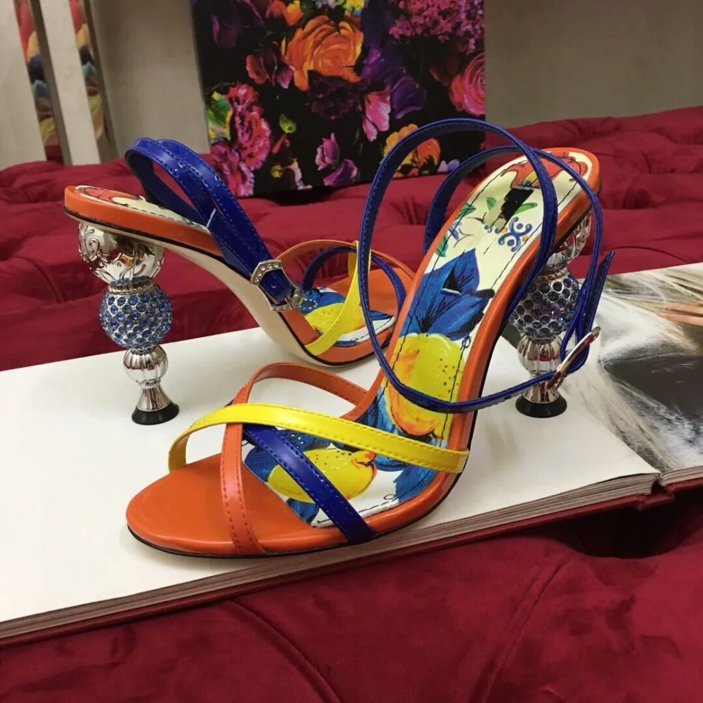 

Colored Sexy Brand Luxury Rhinestone Sandals Strange Heel Designer Crystal Girls Party Sandals High Heel Sandal 2019 Summer