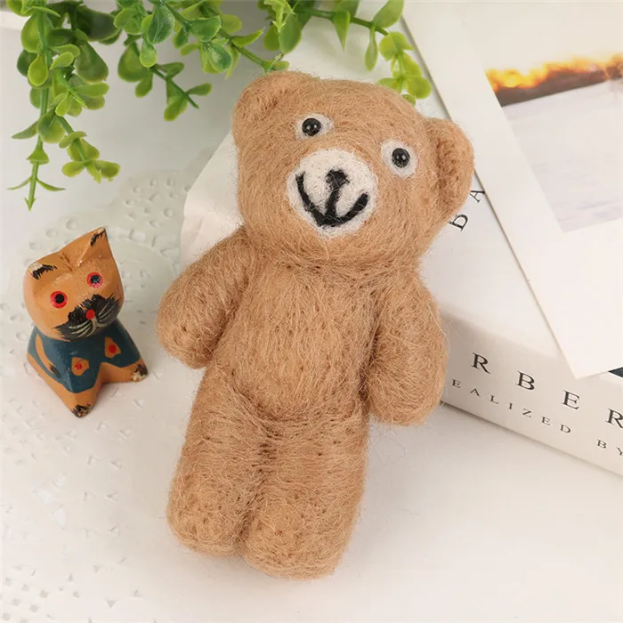 

1pcs Handmade Needle Wool Felt Bear Toy Home Party Hanging Decoration DIY Fashion Accessories Finished 3D Cartoon
