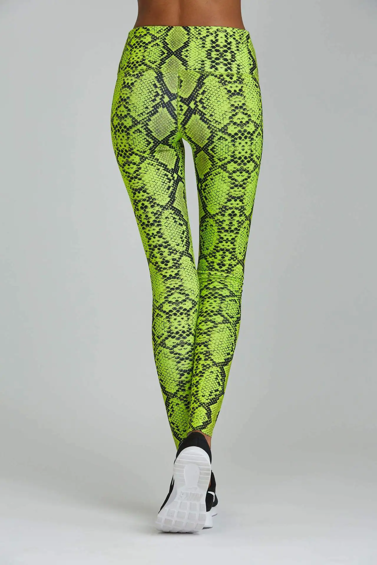 Женские леггинсы для фитнеса, зеленые Леггинсы со змеиным принтом, эластичные сексуальные штаны с эффектом пуш-ап