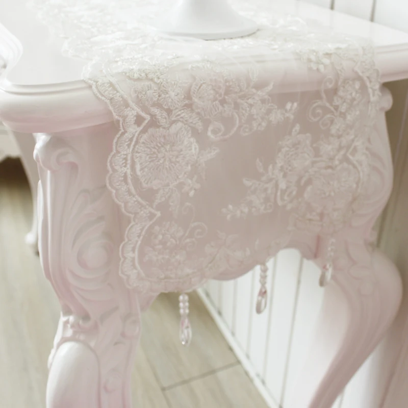 New Romantic Hallway Dreeser Decor Lace Table Runner 1pcs Modern Style Table Runner With Pendant Exquisite White Table Runners
