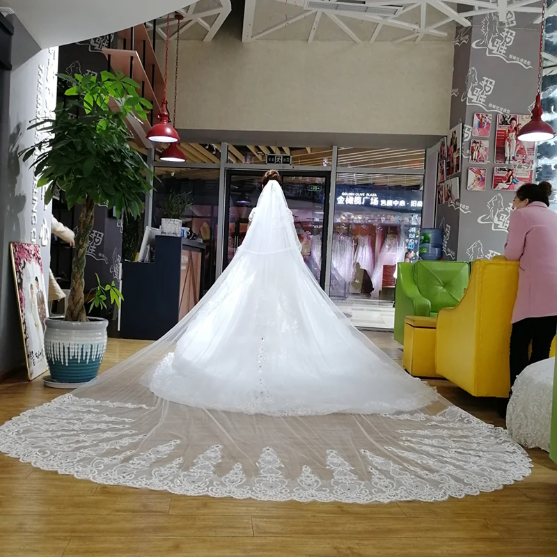 Свадебная вуаль 4 метра длина 3 м ширина реальное изображение Кристаллы Стразы кружево BlingBling Соборная Фата с гребнем