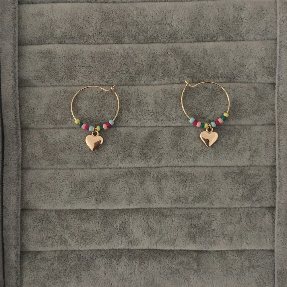 

FASHION JEWELRY GOLD COLOR COLORFUL BEAD WITH HEART CHARM HOOP EARRINGS