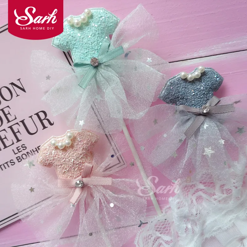 

Biling Pink Green Grey Pearl Diamond-studded Gauze Skirt Star Bow-knot Cake Topper for Party Decoration Dessert lovely Gifts