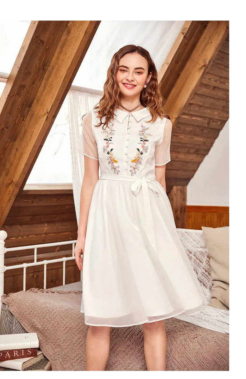 ARTKA/Новинка года; летнее женское изысканное платье с цветочной вышивкой; приталенное изящное платье с поясом и двойной сеткой в стиле пэчворк; LA10483X