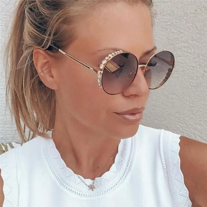 

Pearl Side Gold Round Sunglasses For Women 2019 INS Celebrity Sunnies Luxury Brand Fake Designer Gradient Men's Sun Glasses13.84
