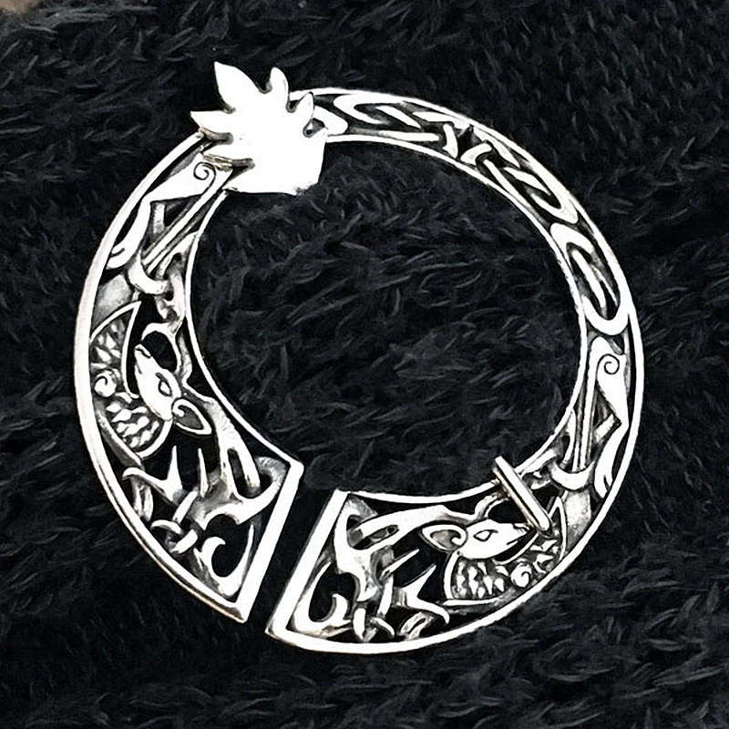 

Je Suis Prest Outlander Dear Scottish Kilt Pin Stag Fraser Stag Jamie's Running Stag Deer Hallmark Pins Brooches 15