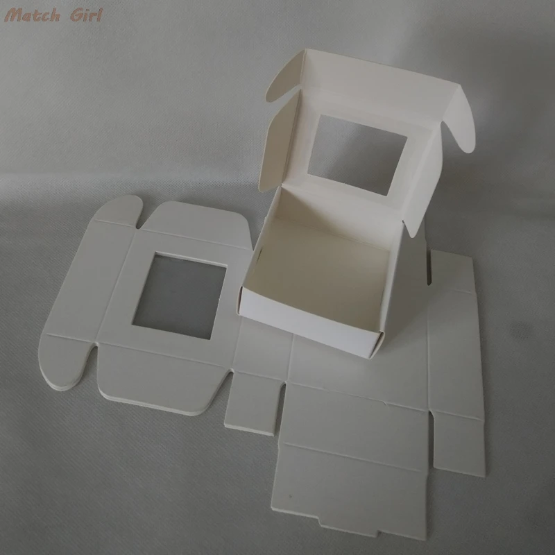 50 шт белая складная бумажная коробка крафт-бумага с ПВХ окном черная коробка для свадебных конфет Упаковка подарочные картонные коробки посылка - Цвет: Белый