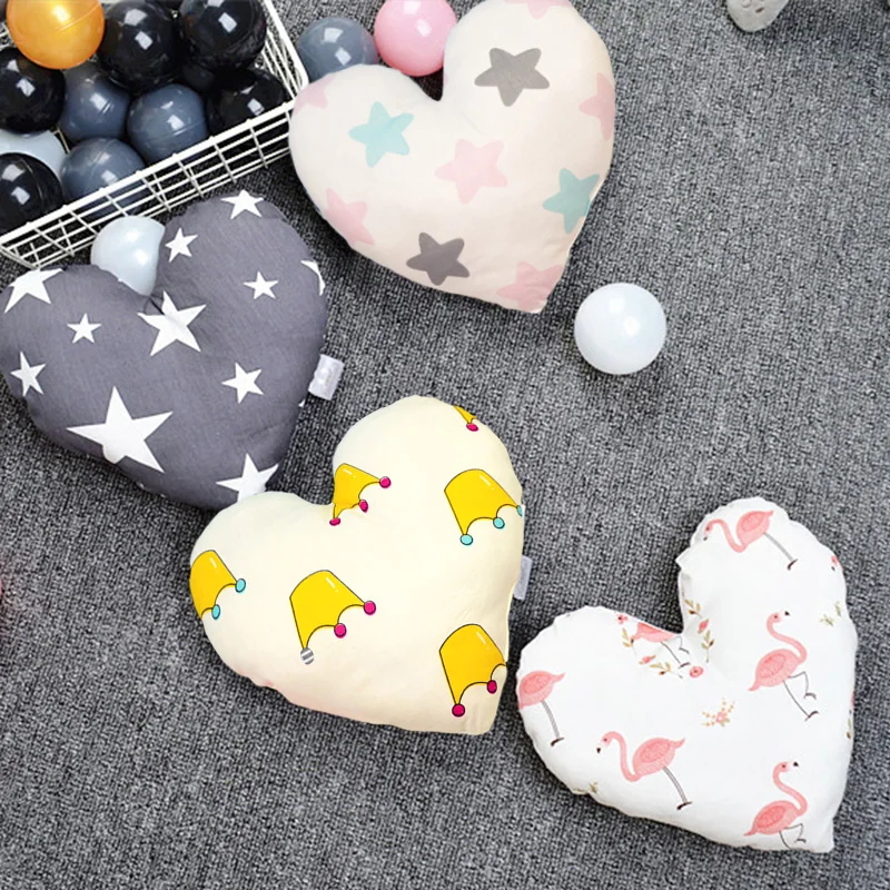 

2019 New Heart Shape Baby Pillow Newborn Infant Cotton Throw Pillow Cushion for Toddler Princess Girls Baby Room Decor babykamer