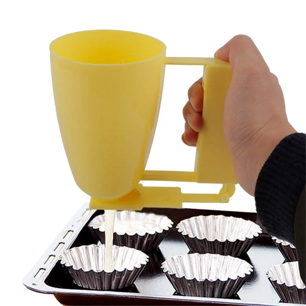 

Kitchen Plastic Batter Dispenser Cup Cupcake Meat Balls Baking Tool Quick Release Home Cake Pastry Baking Helper Kitchenware