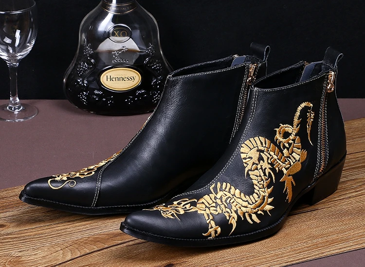 

2017 Design Men Pointed Toe Boots Black Leather Autumn Booties Gold Dragon Embroidery Martin Botas Formal Dress Oxford Shoes Men