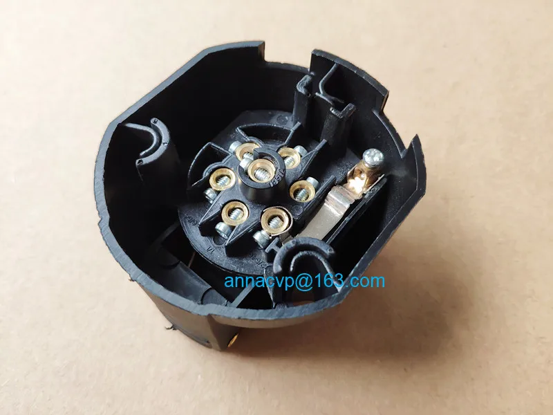 trailer socket 7 + 1 pin (1)