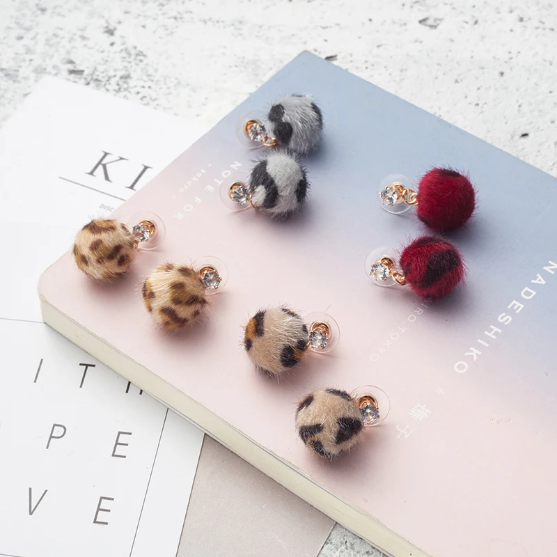 

Mini Rhinestone Alloy Plush Ball Earrings Fashion Fur Pompom Ball Leopard Drop Dangle Earrings For Women Ladies Charm jewelry