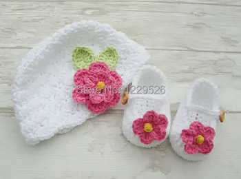 

crochet baby girl and booties - newborn white hat and shoes with pink flower