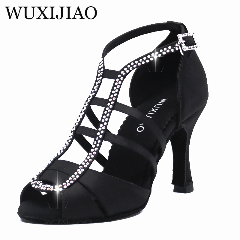 Goedkoop WUXIJIAO Nieuwe witte Satijn Latin Dansschoenen Vrouwen Salsa Strass Schoenen Dans Voor Vrouw Ballroom Dansschoenen hak 5 cm 10 cm