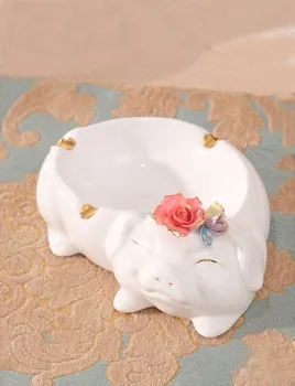 

Ceramic ashtray