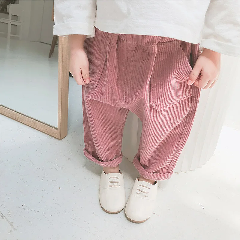 Корейский стиль; хлопковые вельветовые свободные штаны для маленьких девочек; однотонные модные повседневные штаны для маленьких детей; Детская осенняя одежда