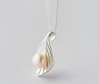 

Real. Solid 925 Sterling Silver white freshwater button pearl &Leaf shape Pendant Necklace GTLX1012