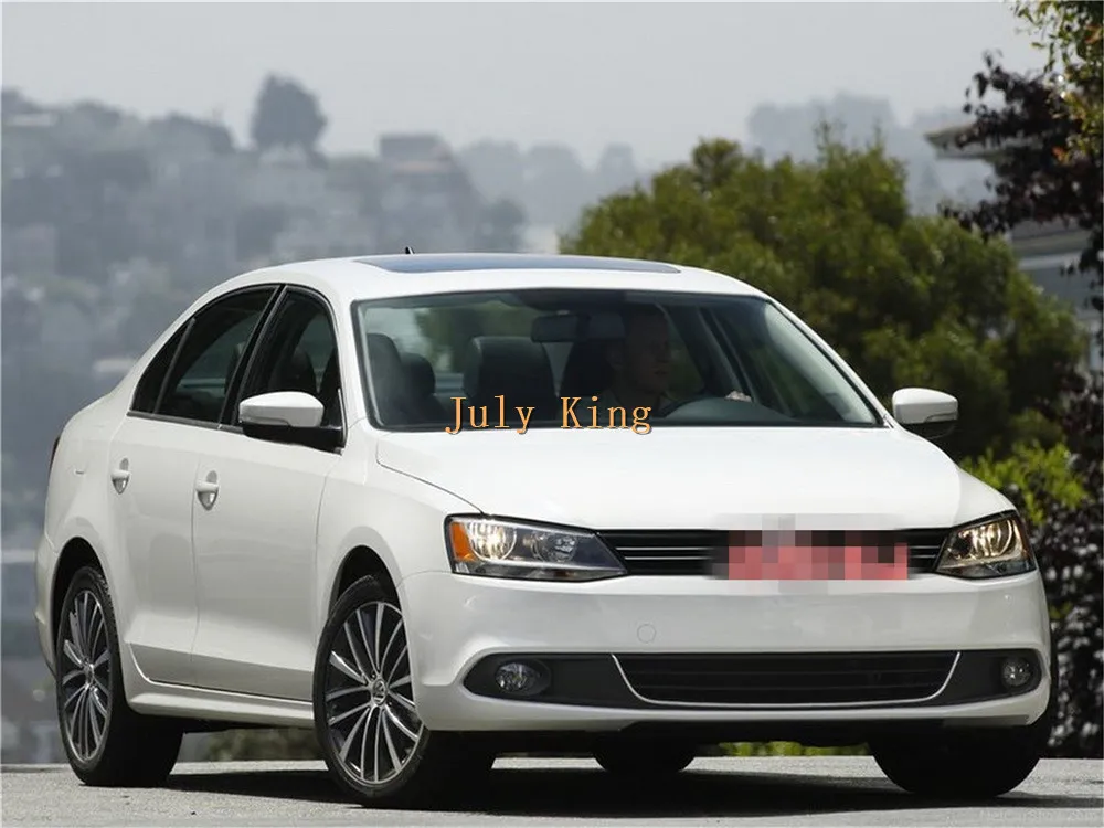 Volkswagen-Jetta_2011