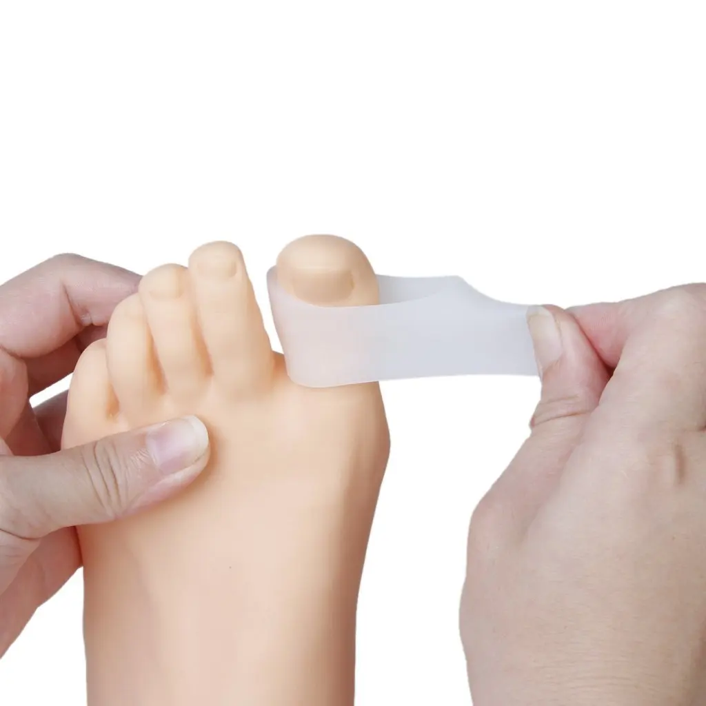 

1 Pair of Gel Toe Separators Protectors for Bunions Blisters Corns Milky White---2.3cm Dia