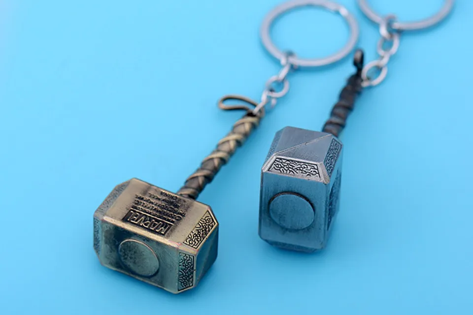 1 pc Vintage Thor Hammer Keychains Avengers for Men Key Rings Movie Key Holder Thor The Dark World Key Finder Bags Key Chain (6)