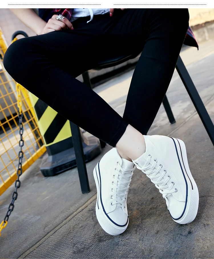 Белая парусиновая обувь; женские кроссовки; Повседневная парусиновая обувь на платформе; кроссовки на танкетке; высокие кроссовки; женская обувь на скрытой танкетке;