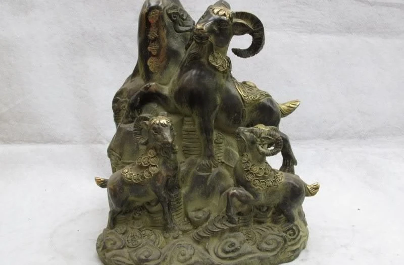 

China Classic Bronze Gilt Home Auspicious Feng Shui Coin Money Three goat sheep