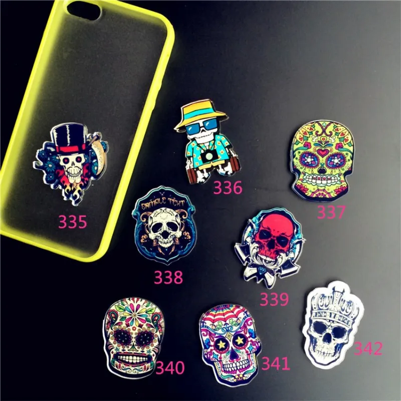 

1PCS cartoon Rock Skull brooch Icons On backpack Acrylic Badges Cartoon Pin Badges For Clothes Decoration Badge