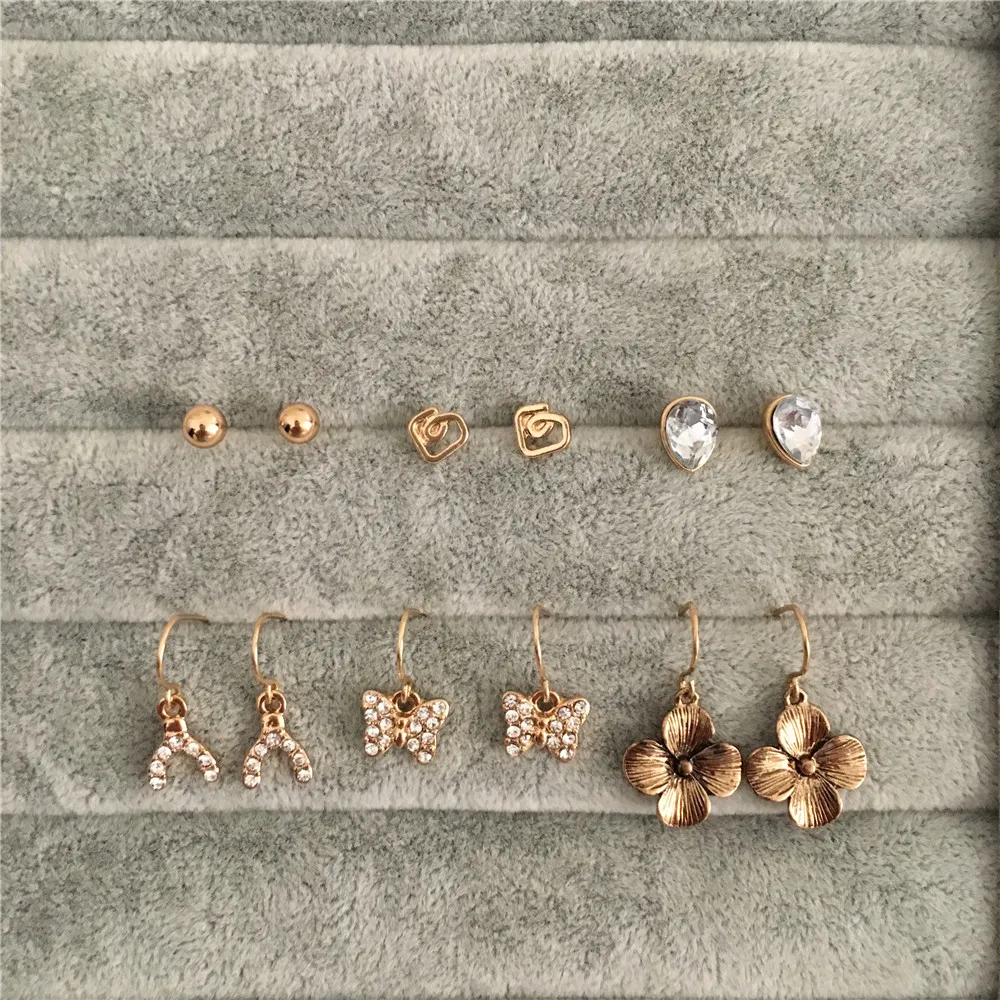 

Multi packing stud and fishhook drop small earring set