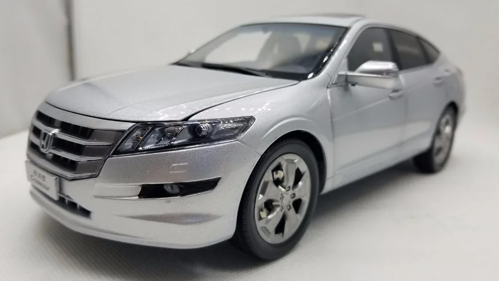 1:18 литая под давлением модель для Honda Crosstour 2011 серебро Sportback редкий сплав игрушечный автомобиль миниатюрная коллекция подарки Accord