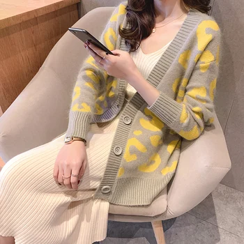 

Women Sweater and Cardigans V neck Retro Loose Poncho Button High Quality Warm Knit Coat Geometric Jumpers Casual Outerwear